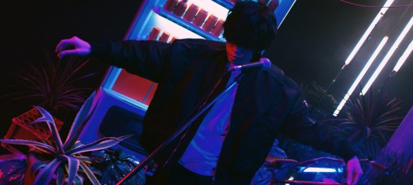 米津玄師 – “春雷”