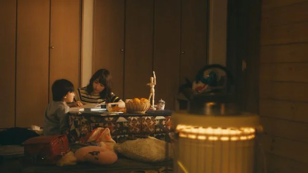 欅坂46 佐藤詩織 – おねえちゃんのプレゼント | 映像作家 100人
