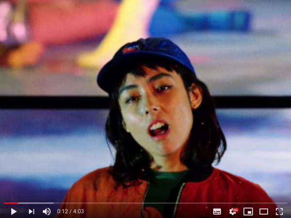 Maika Loubte “SKY DIVER”