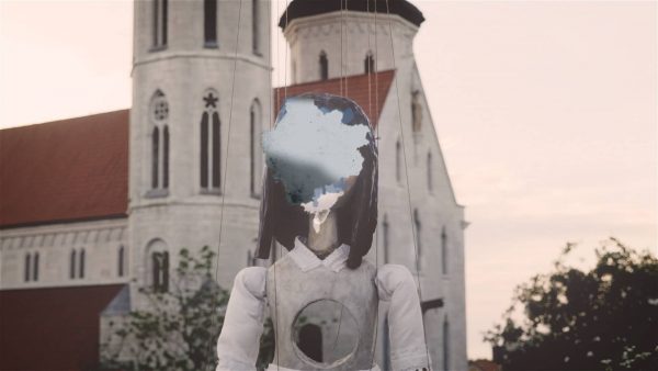 ヨルシカ　”心に穴が空いた”　MV