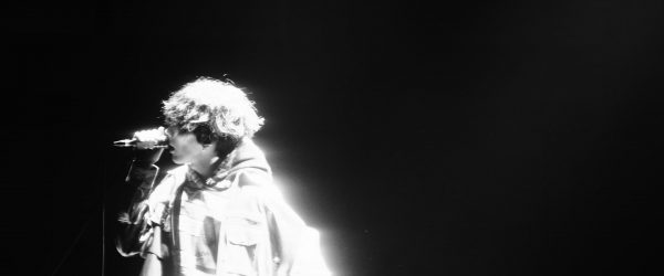 米津玄師 – TEENAGE RIOT