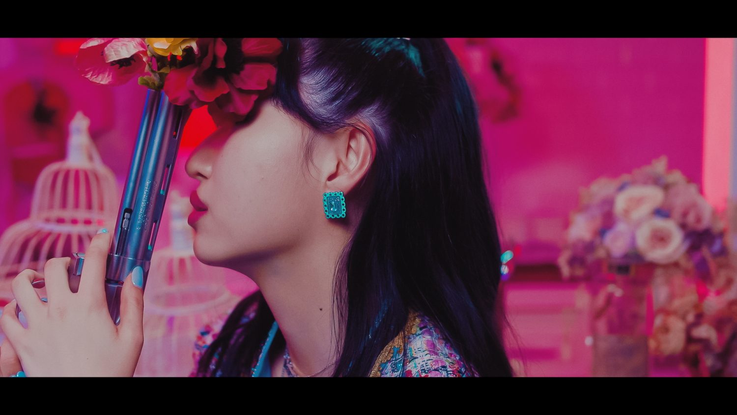 eill「FAKE LOVE/」MV