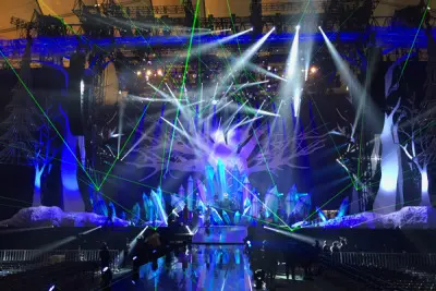 L'Arc-en-Ciel LIVE L'ArChristmas | 映像作家 100人 Japanese Motion