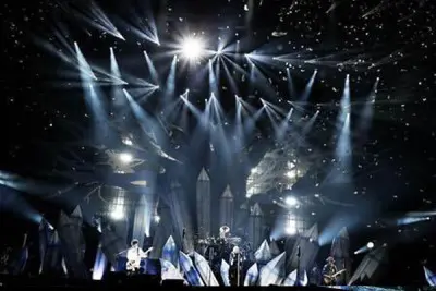 L'Arc-en-Ciel LIVE L'ArChristmas | 映像作家 100人 Japanese Motion