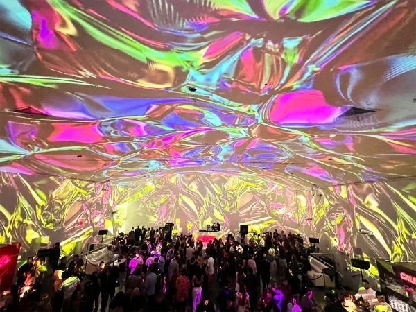 POURING ART タイトル \" the Pulsation \"（脈動 ）\" POURING ART タイトル 