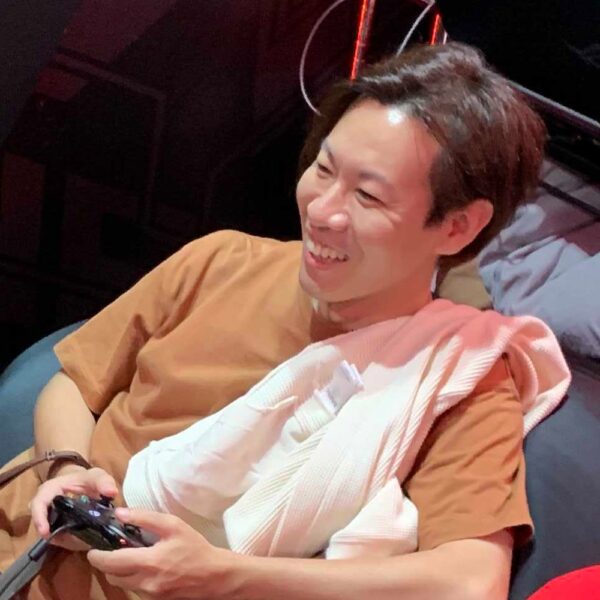 金原朋哉