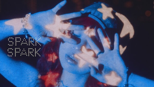 ん・フェニ「SPARK SPARK」MV